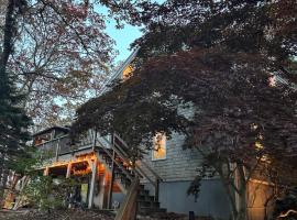 Cape Cod Villa，位于哈威奇的Spa酒店