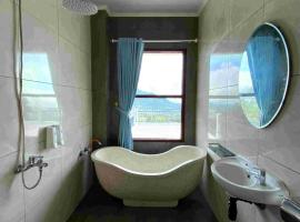 Deluxe Family Room Agrowisata Kopeng Gunungsari，位于Kopeng的酒店