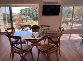 Luxury On Lyons，位于Newstead的酒店