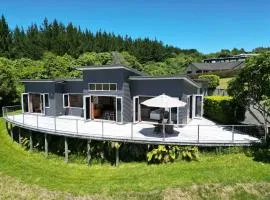 Spacious Home with a Lake View