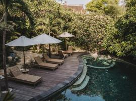 Umakayu Joglo Villa Canggu - Boutique Hotel，位于坎古的酒店