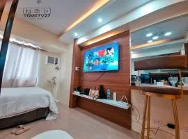 Jhon and chammy tagaytay staycation serin east