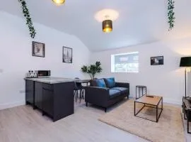 Cohost Partners Chic Stay Heart of Warrington