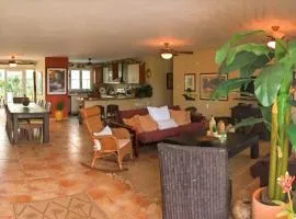 A Dream Condo With Private Pool At 7 Seas Beach