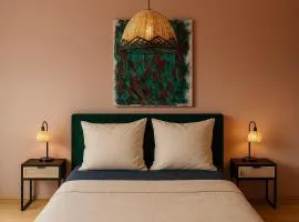 Geschmackvolle Design Wohnung - 15 min Airport & Parkplatz
