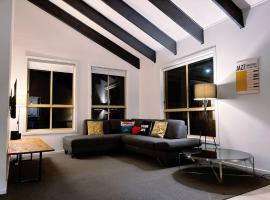 Spacious 3-Bed Home in Werribee!，位于威勒比的酒店