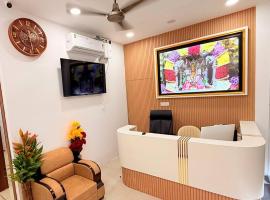 Mahalaxmi Executive Tuljapur，位于Tuljapur的酒店