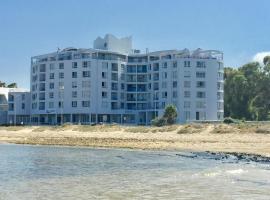 False Bay Inn，位于斯特兰德的酒店