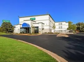 Quality Inn Merriam Kansas City