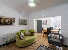 Renovated Home Chilton Dog Friendly Sleeps 5 - Pass the Keys