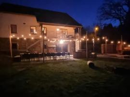 Eduard - Gîte Ardennais，位于胡法利兹的带按摩浴缸的酒店