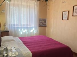 Locanda Sul Lago，位于圣斯特凡诺&middot;迪塞斯的带停车场的酒店