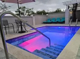 Cozy Stay with Private Jacuzzi Pool Old Harbour 592