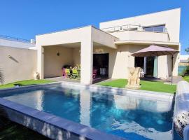 VILLA LA MAZAL, Bord de Mer, Piscine, Double Baignoire Balneo, Climatisation，位于塞特港的酒店