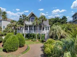 Beachwood East 5 by Wild Dunes with Amenities