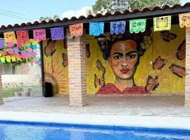 Casa con Alberca La Mexicana
