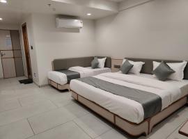 Hotel Kozar，位于艾哈迈达巴德的酒店