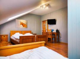 Restauracja Roleski Ranch & Hotel，位于Pinasy的酒店