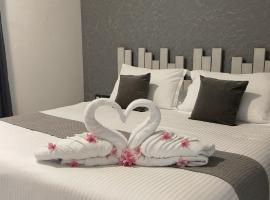 Turtle Inn Dharavandhoo