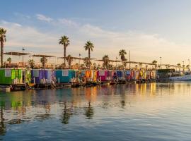 Boat Haus - Casas Flotantes frente a Gibraltar