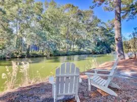 Lake Village Cottage 18