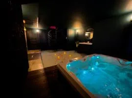 Mieuxqualhotel jacuzzi privatif Velvet Desire