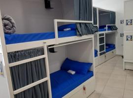 Albergue Albas EXCLUSIVO para Peregrinos，位于洛格罗尼奥的酒店