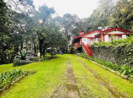 Caba&ntilde;a conecta，位于Coajomulco的木屋