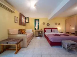 Blue Marine 2 VIP Barbati On The Beach - Public Pool