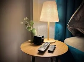 ZOVA - Superior Apartment - near A3