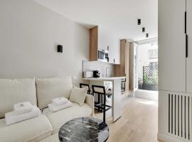 Quiet studio for 2P - Oberkampf，位于巴黎的酒店