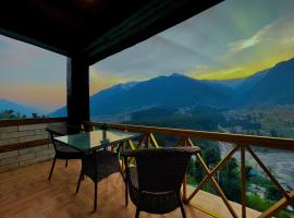 The Kartik Villa, Manali - A Beautiful Cottage in the Clouds towards Snow Capped Mountains，位于马拉里的酒店