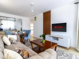 Modern 3BR in Tatu City With Pool