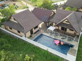 2 Fully equipped Cottages w big Pool & Fishing，位于邦萨雷的酒店