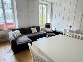 Revier zum Bücherwurm，位于格拉鲁斯的酒店