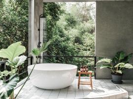 ฟาร์มดั๊กรีสอร์ท Farm Duck Resort，位于Ban Thong Pha Phum的酒店