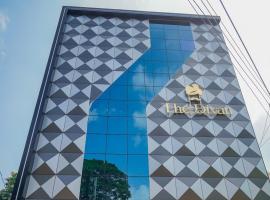 The Divan，位于布巴内什瓦尔Biju Patnaik International Airport - BBI附近的酒店