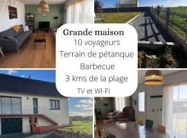 Grande maison, 10 voyageurs, jardin et terrain de pétanque