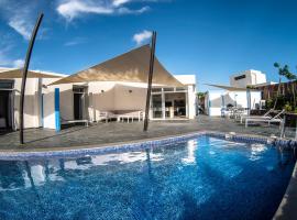 CASA FATIMA Villa with heated pool and jacuzzi，位于拉哈雷斯的酒店