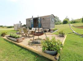 Lillie's Shepherd's Hut - Wellness & Hot Tub，位于诺丁汉的酒店