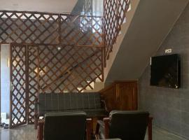 Villa Malya-Rez de chaussée Privé et indépendant avec deux chambres dans une maison-，位于萨利波图尔的酒店