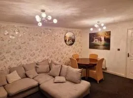 Family-Friendly 3 Beds- Parking London Access