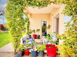 Vila Joyeuse，位于茹瓦厄斯的酒店