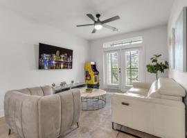 Tropical Hideaway Amazing 3 Bed Oasis with Pool，位于阿波罗海滩的酒店
