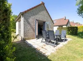 Beautiful holiday home on park on swimming water