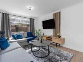 Modern Home Near To Airport Free Parking & Wifi