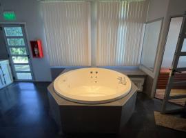 La Farola Hotel Boutique Spa，位于Pueblo Esther的酒店