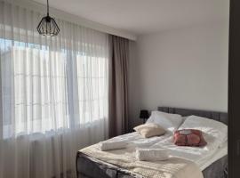 Pokoje pod Kamienną Bramą，位于霍伊尼采的酒店