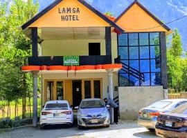 lamsa hotel upper kachura lake，位于锡卡都的酒店