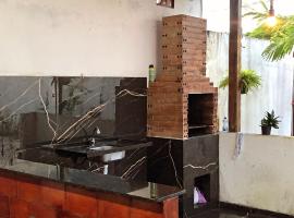 Casa com piscina em Iranduba，位于Iranduba的乡村别墅